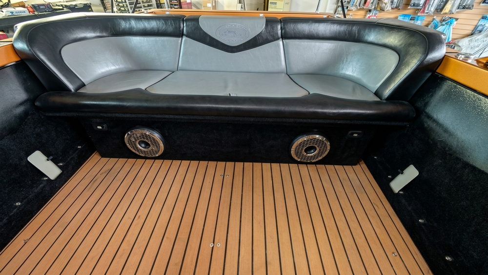 Rear Speaker