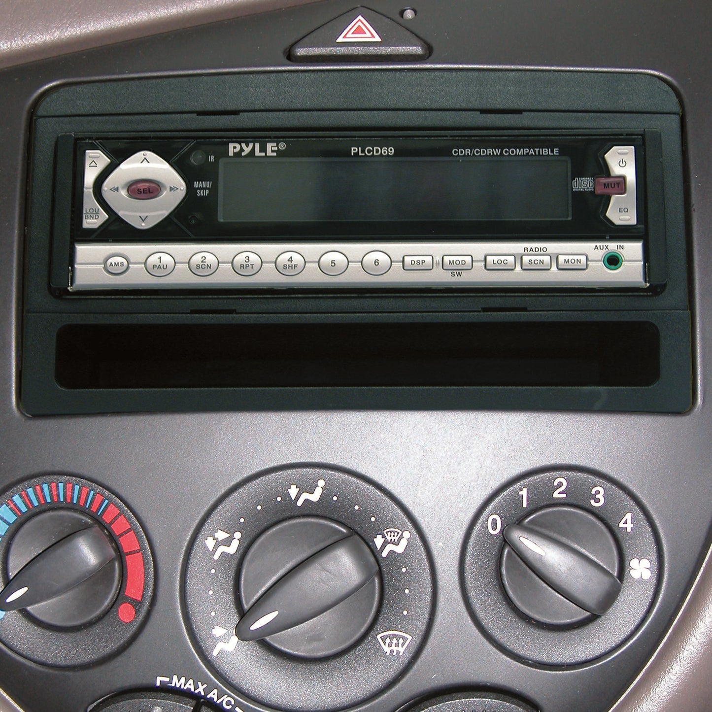 99-5806 99-02 COUGAR/00-04 FOCUS DBL DIN DASH KIT